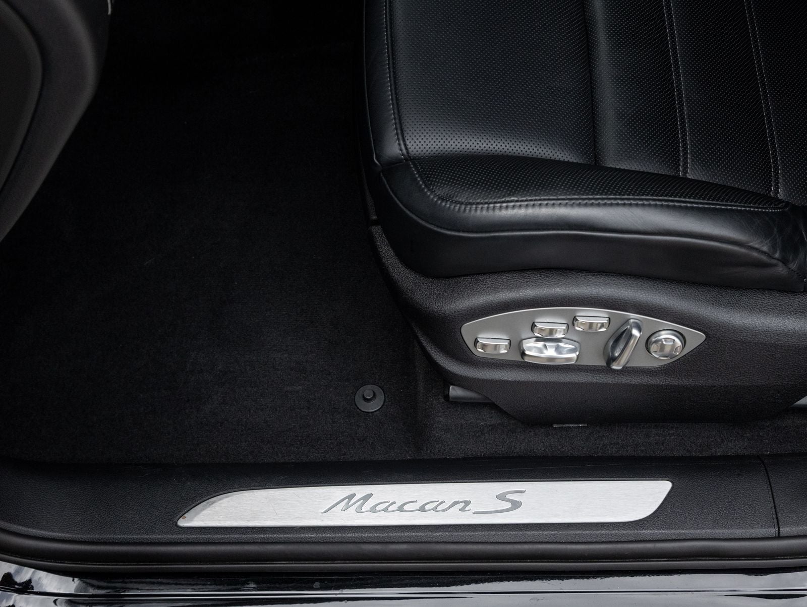 2024 Porsche Macan S