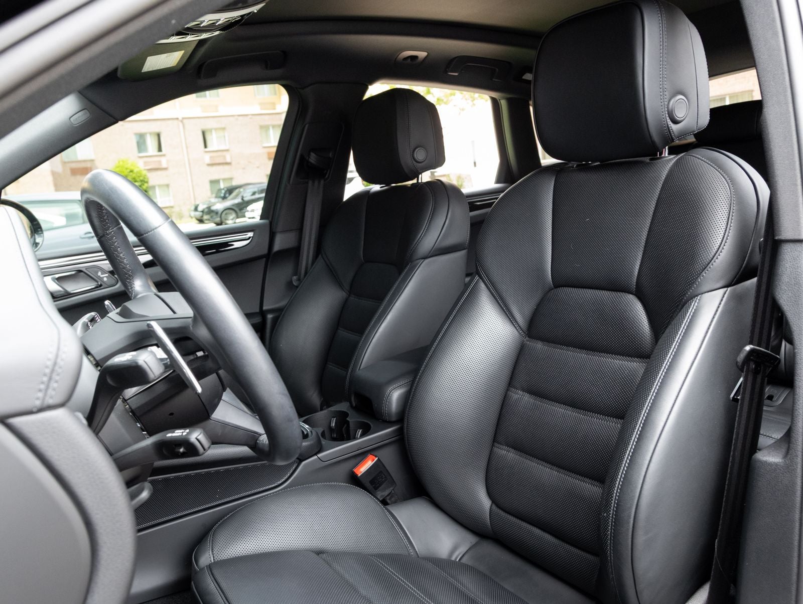 2024 Porsche Macan S