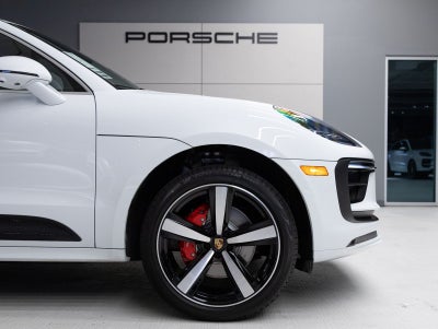2026 Porsche Macan Macan S