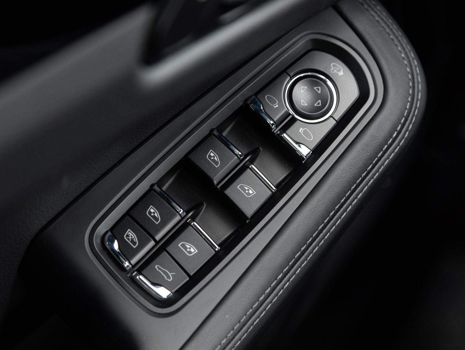 2026 Porsche Macan Macan S