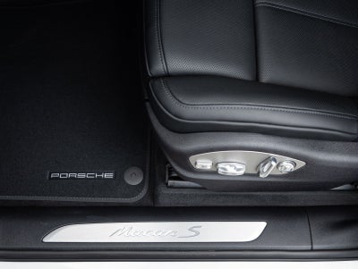 2026 Porsche Macan Macan S