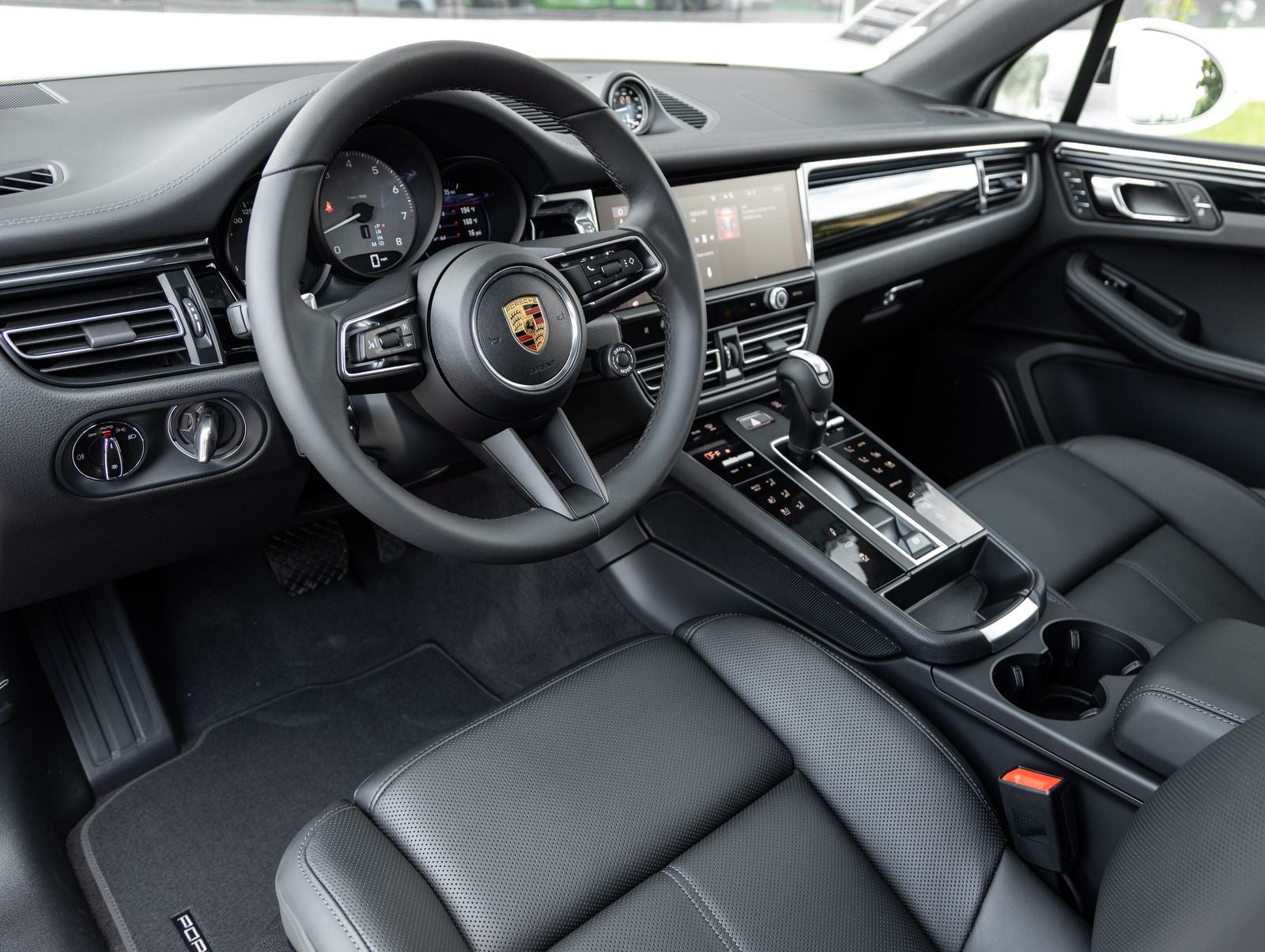 2026 Porsche Macan Macan S