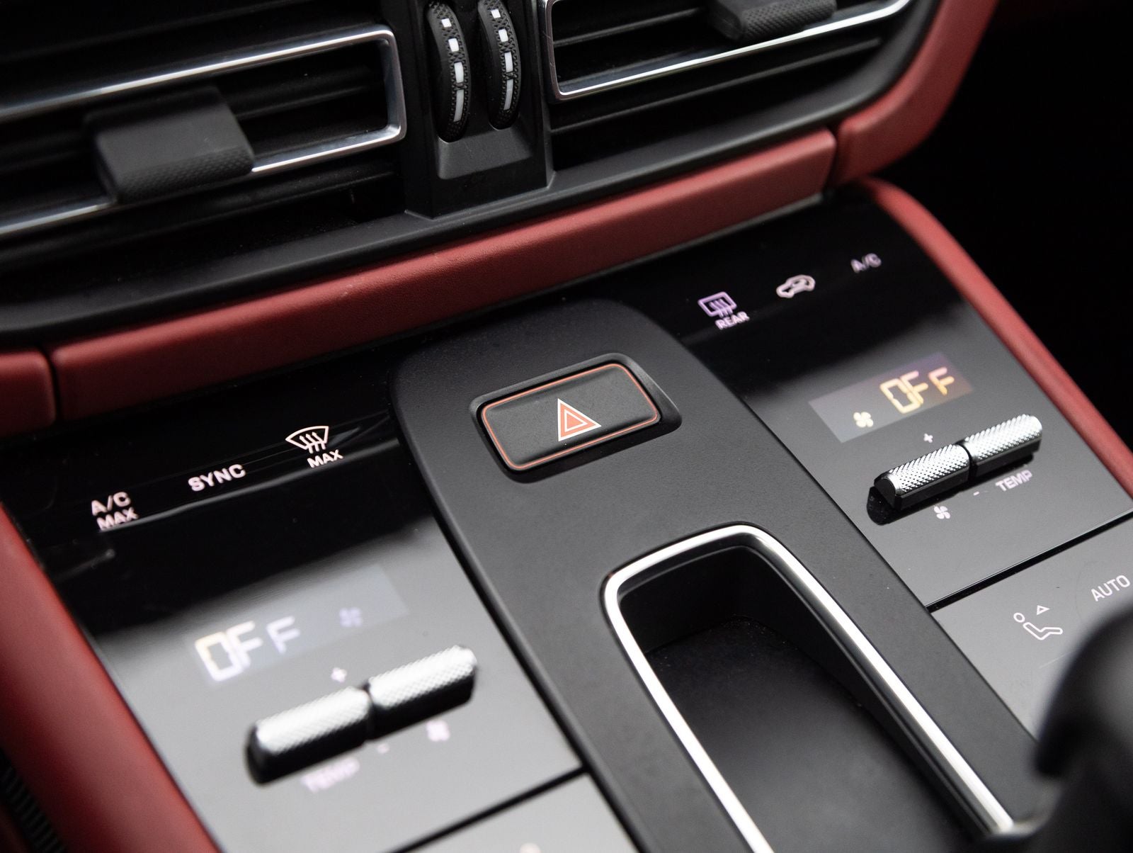 2024 Porsche Macan Macan S (MY24)