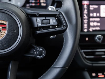 2025 Porsche Macan Macan S