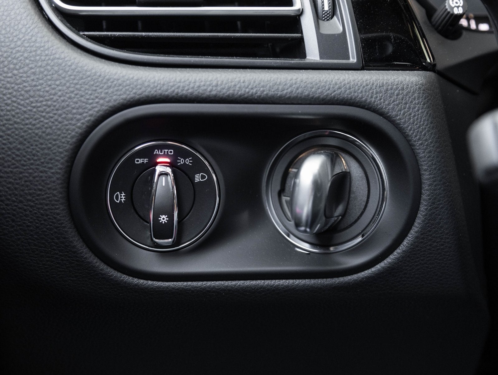 2025 Porsche Macan Macan S