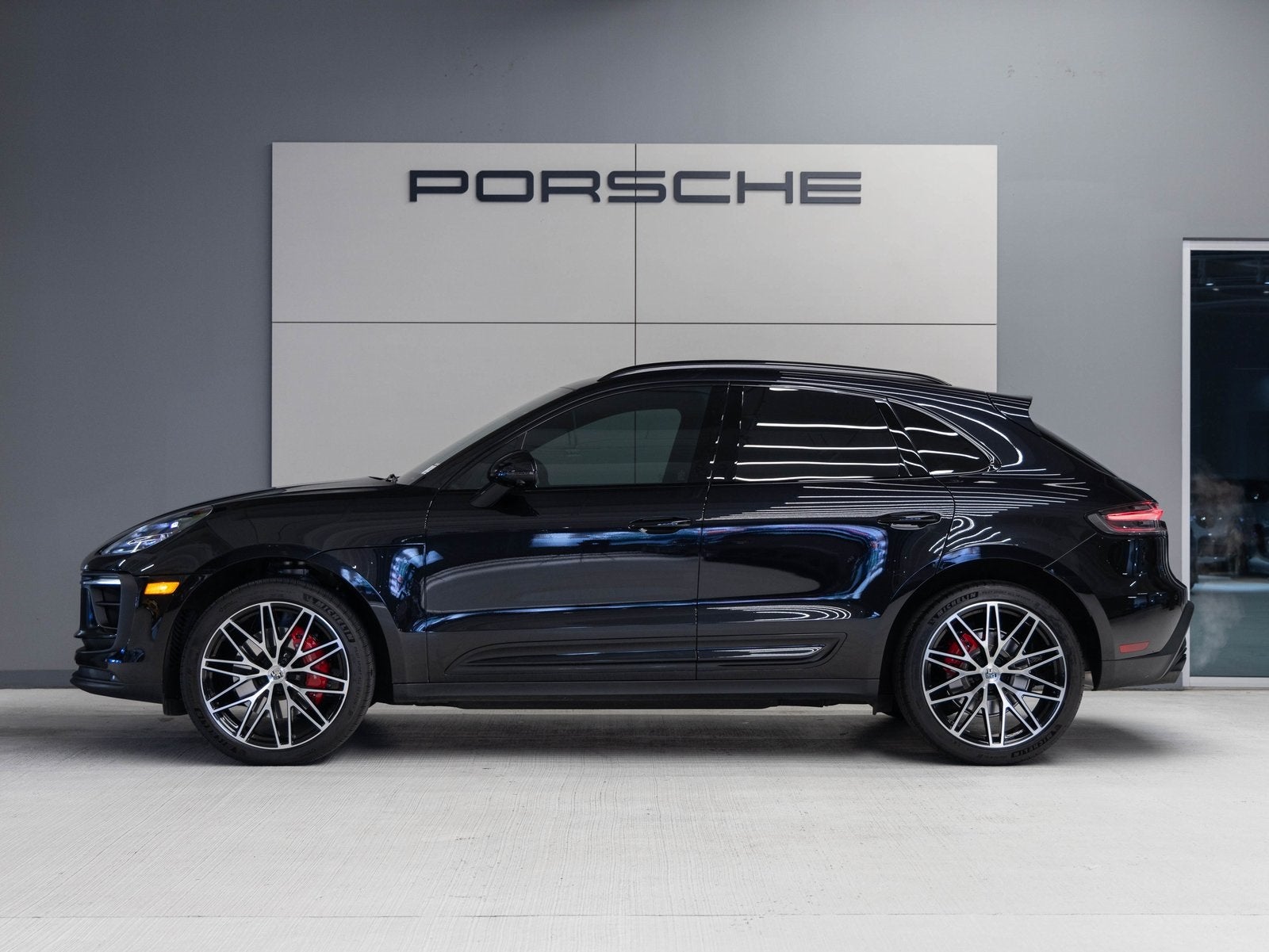 2025 Porsche Macan Macan S