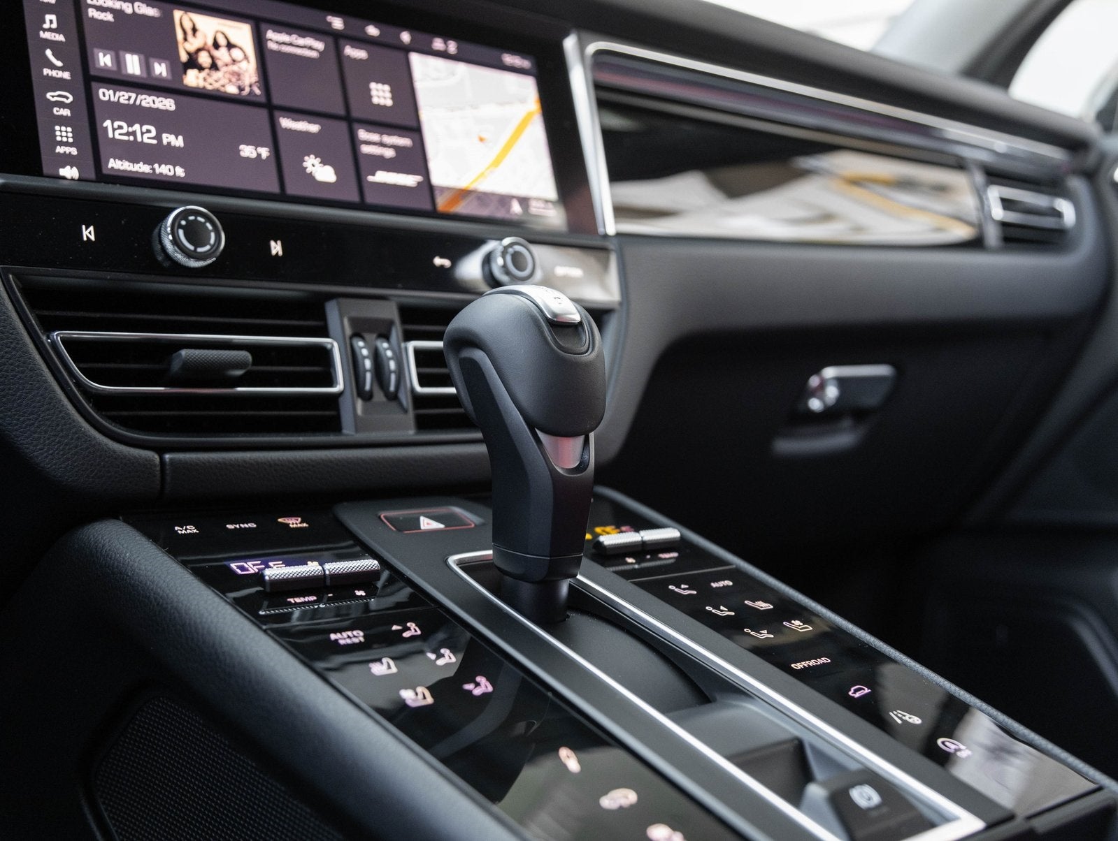 2025 Porsche Macan Macan S