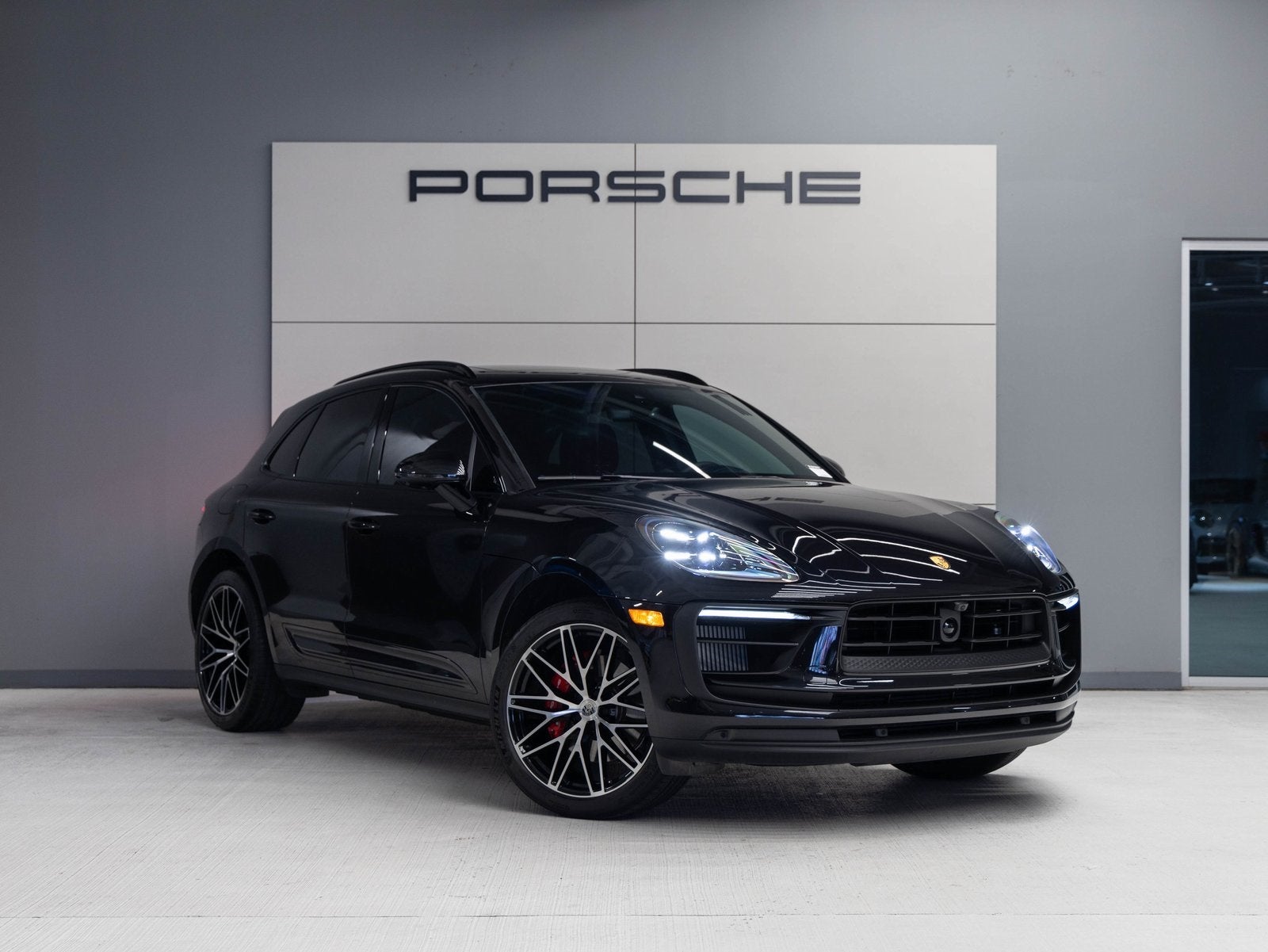 2025 Porsche Macan Macan S