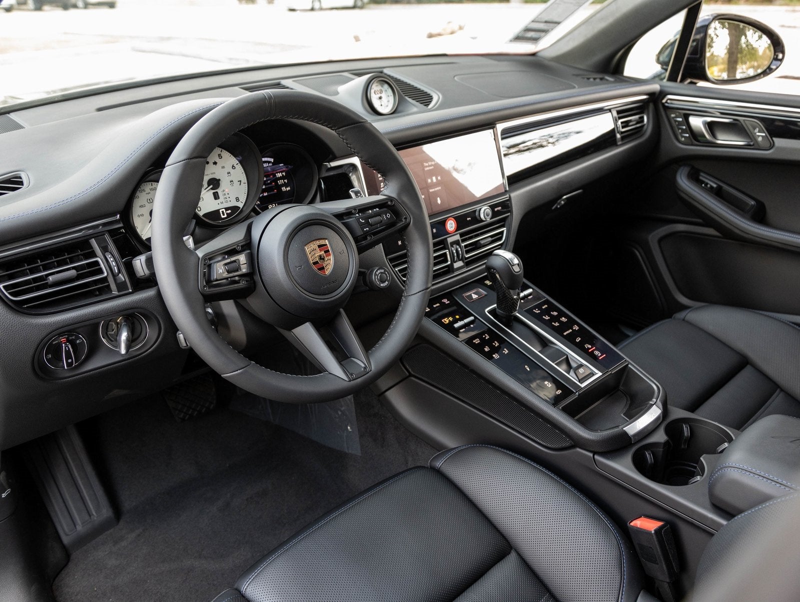 2026 Porsche Macan Macan S