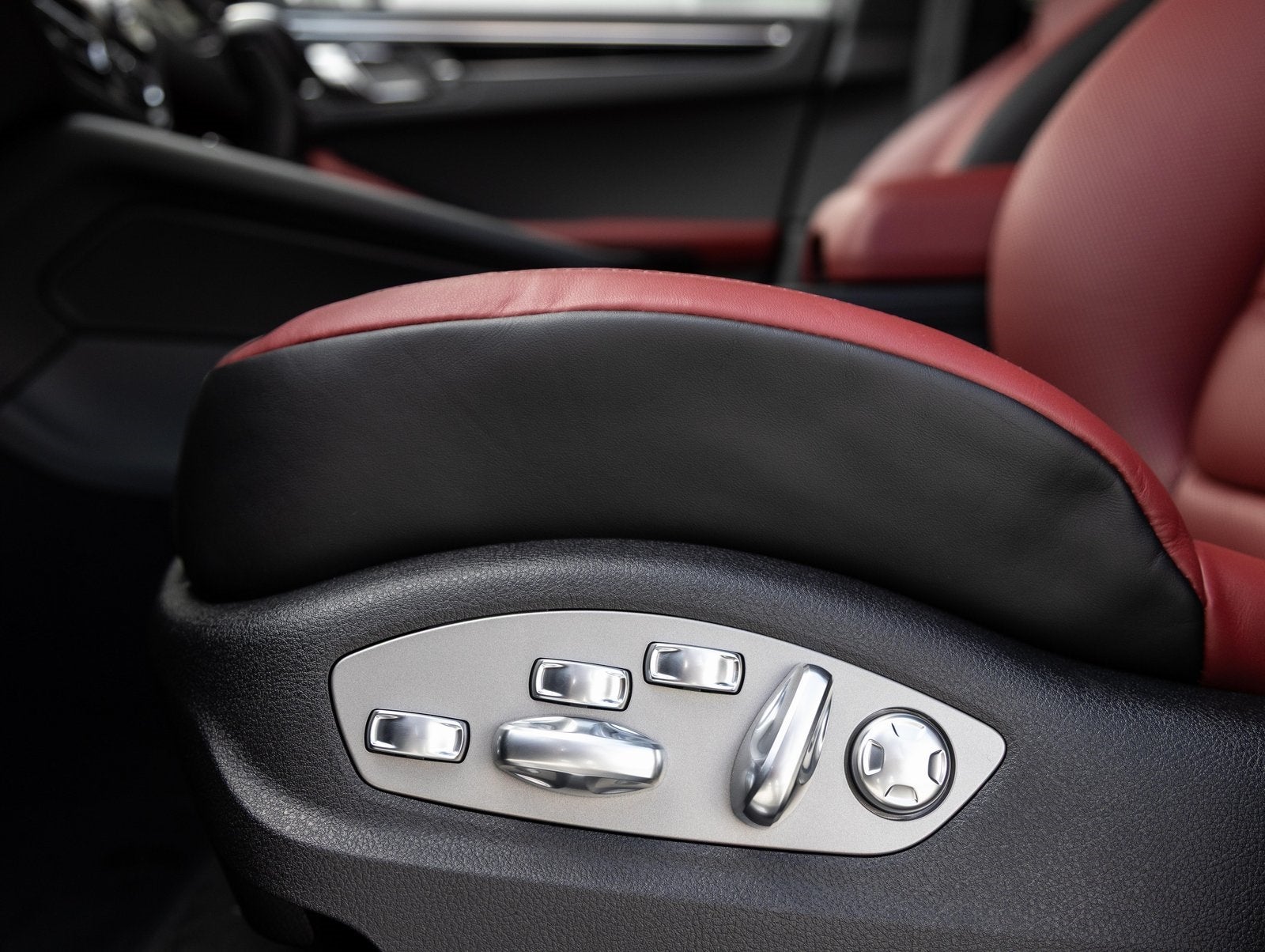 2026 Porsche Macan Macan S