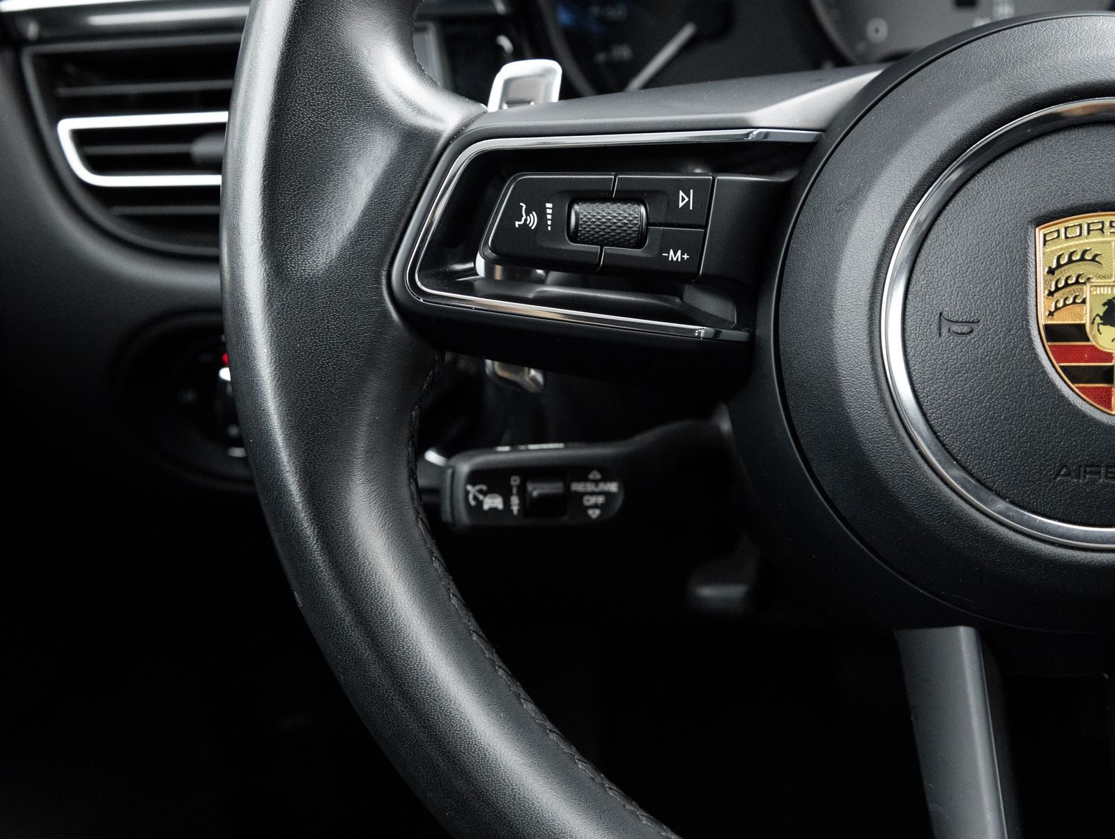 2023 Porsche Macan S