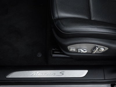 2023 Porsche Macan S