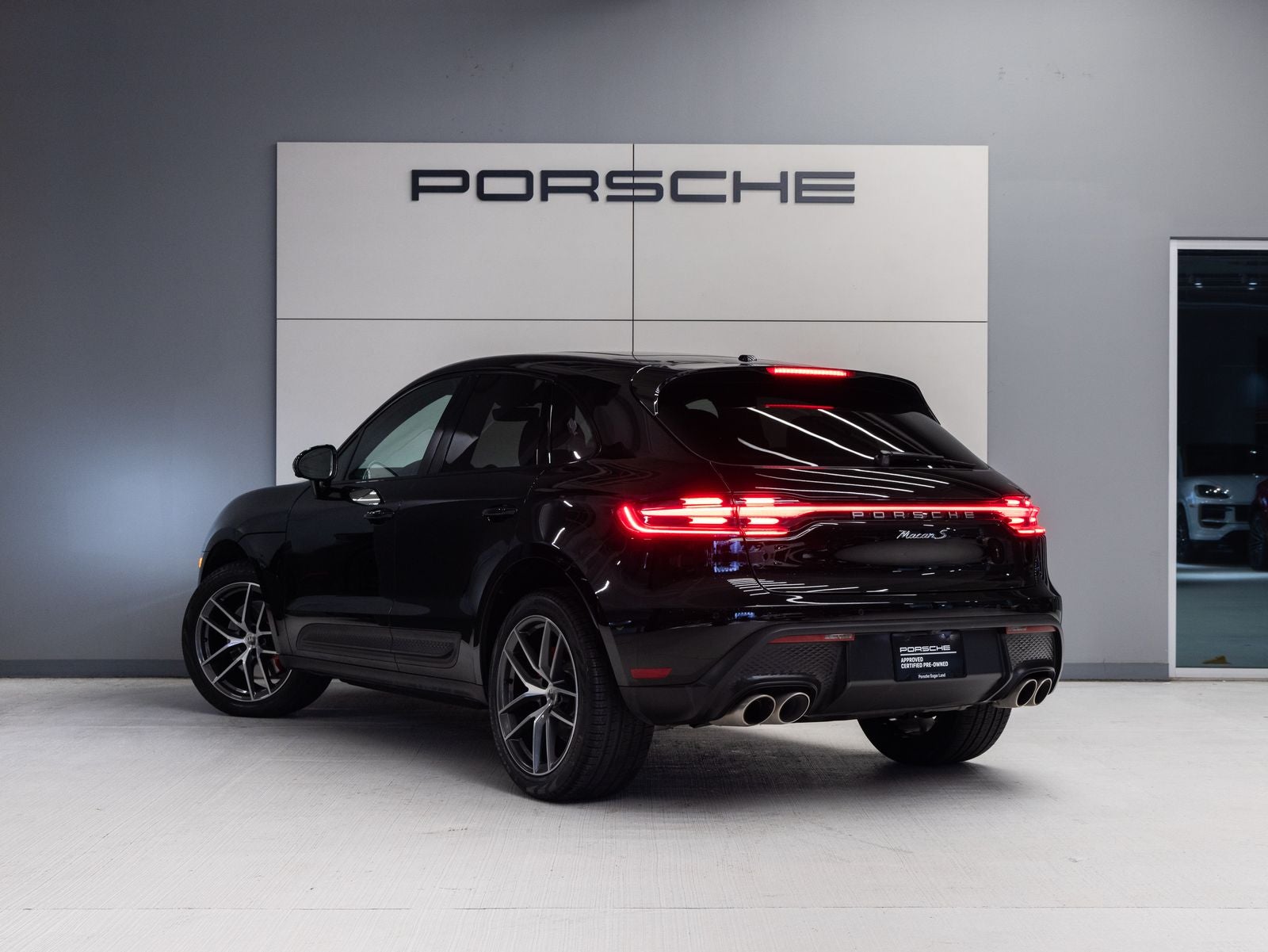 2023 Porsche Macan S