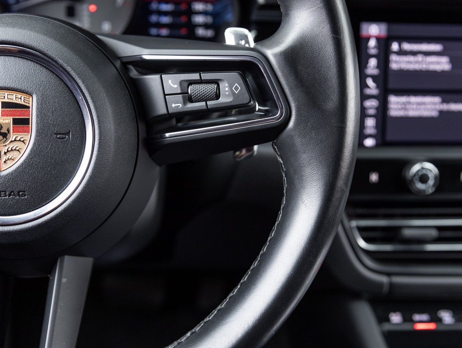 2023 Porsche Macan Macan S (MY23)