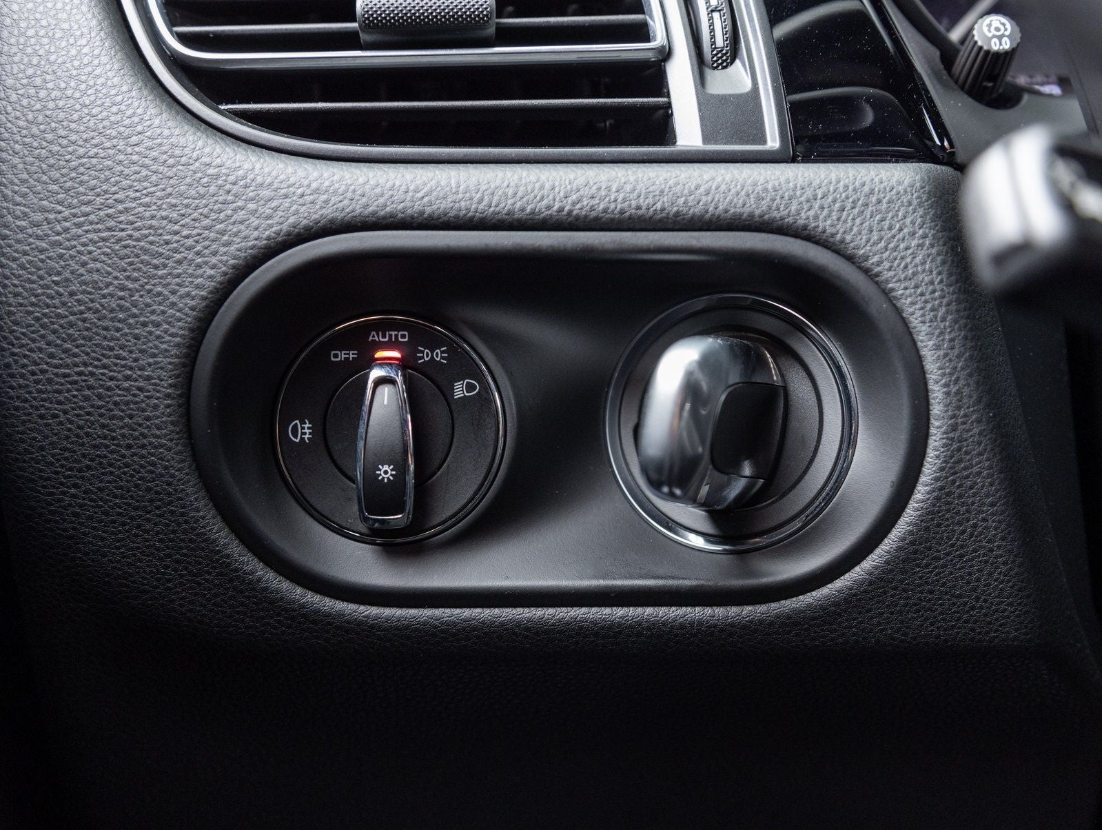 2023 Porsche Macan Macan S (MY23)