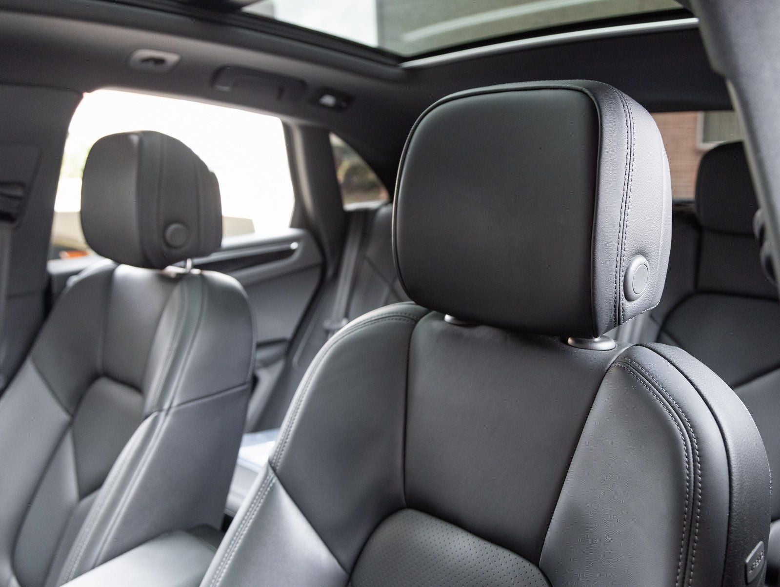 2023 Porsche Macan Macan S (MY23)