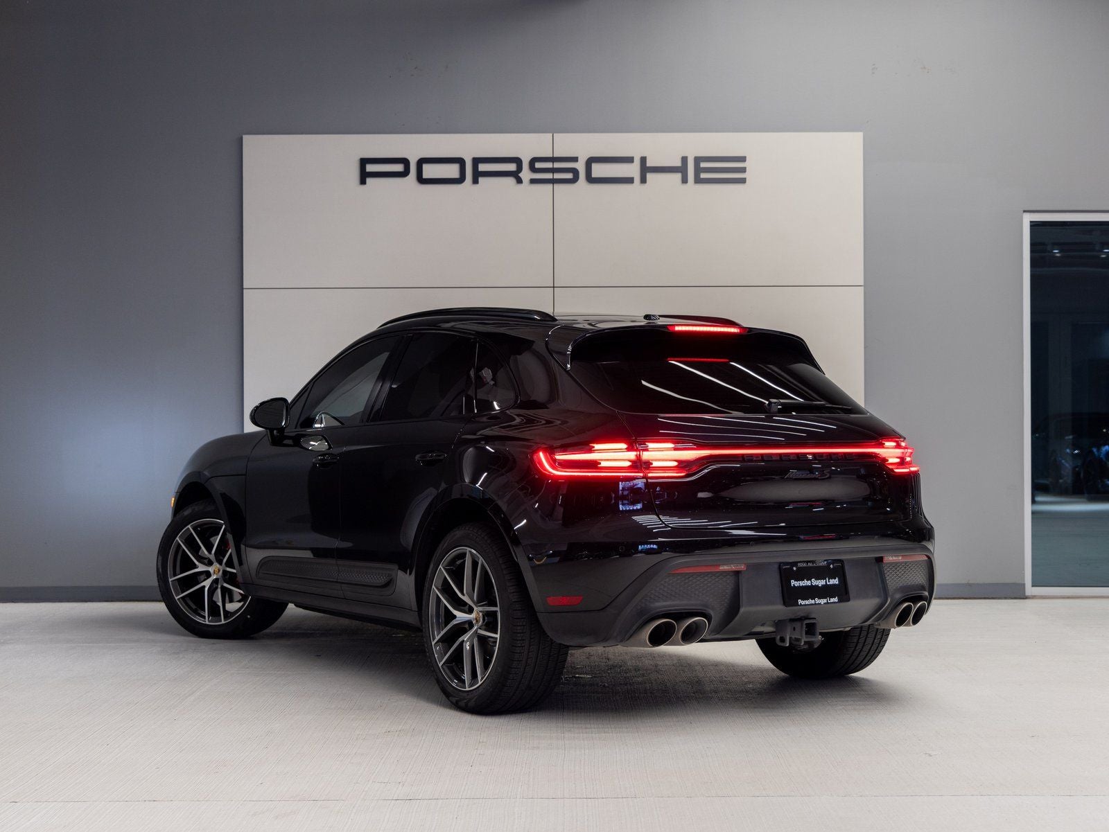 2023 Porsche Macan Macan S (MY23)