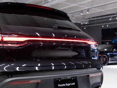 2023 Porsche Macan Macan S (MY23)