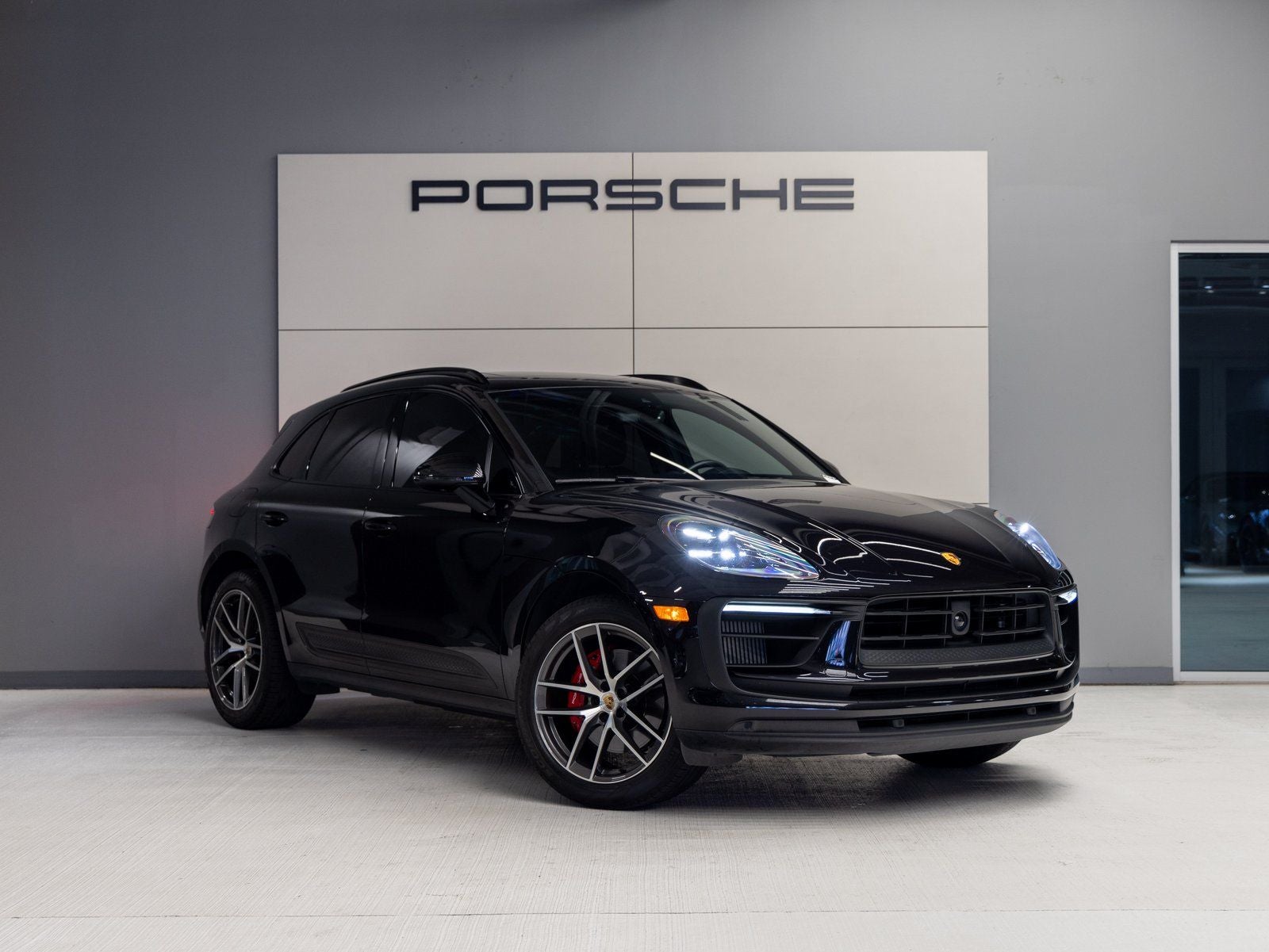 2023 Porsche Macan Macan S (MY23)