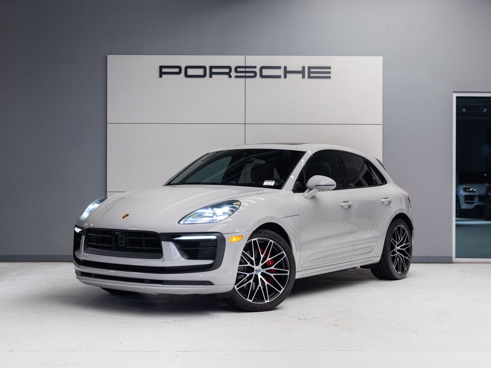 2023 Porsche Macan S