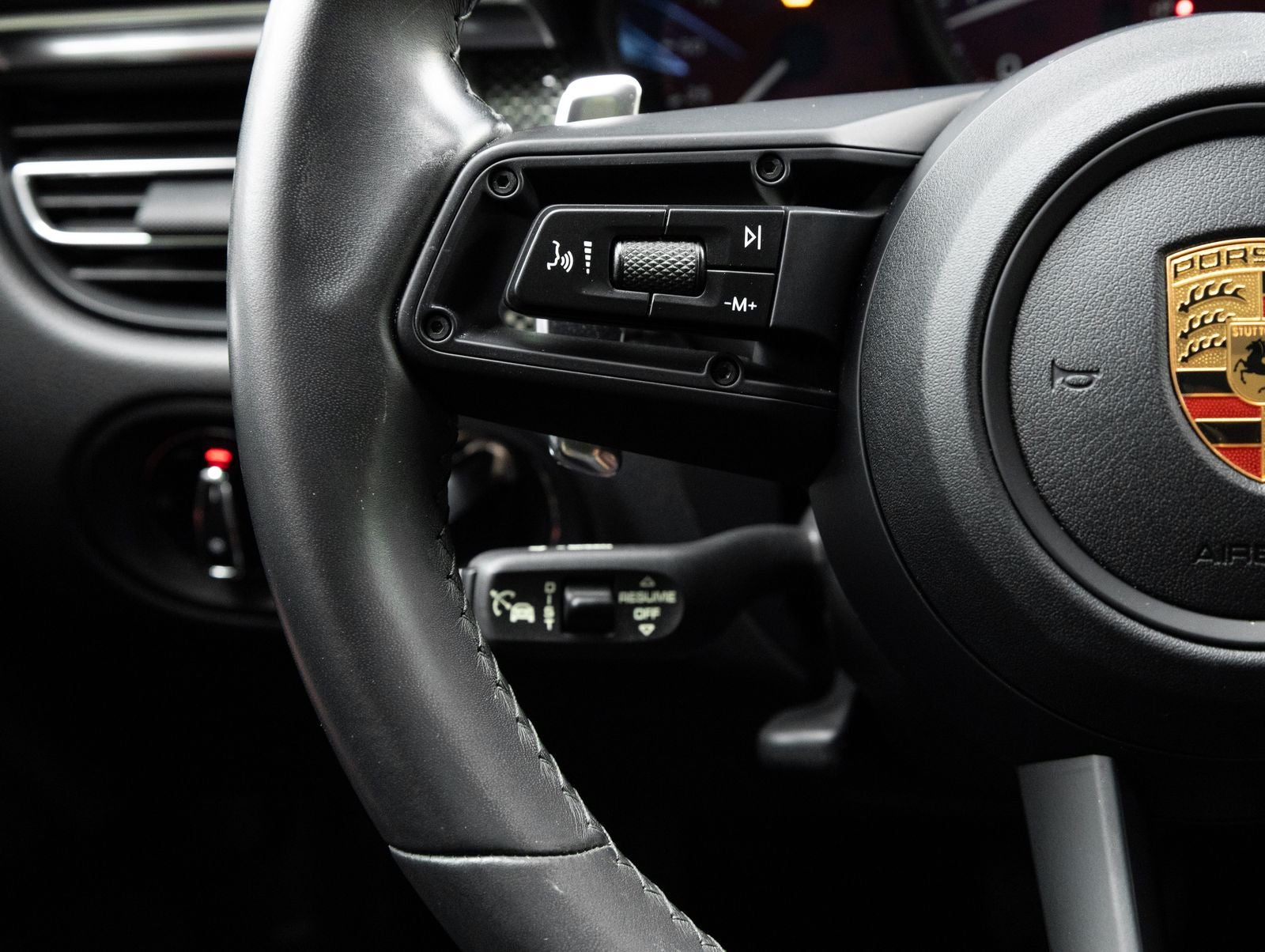 2023 Porsche Macan S