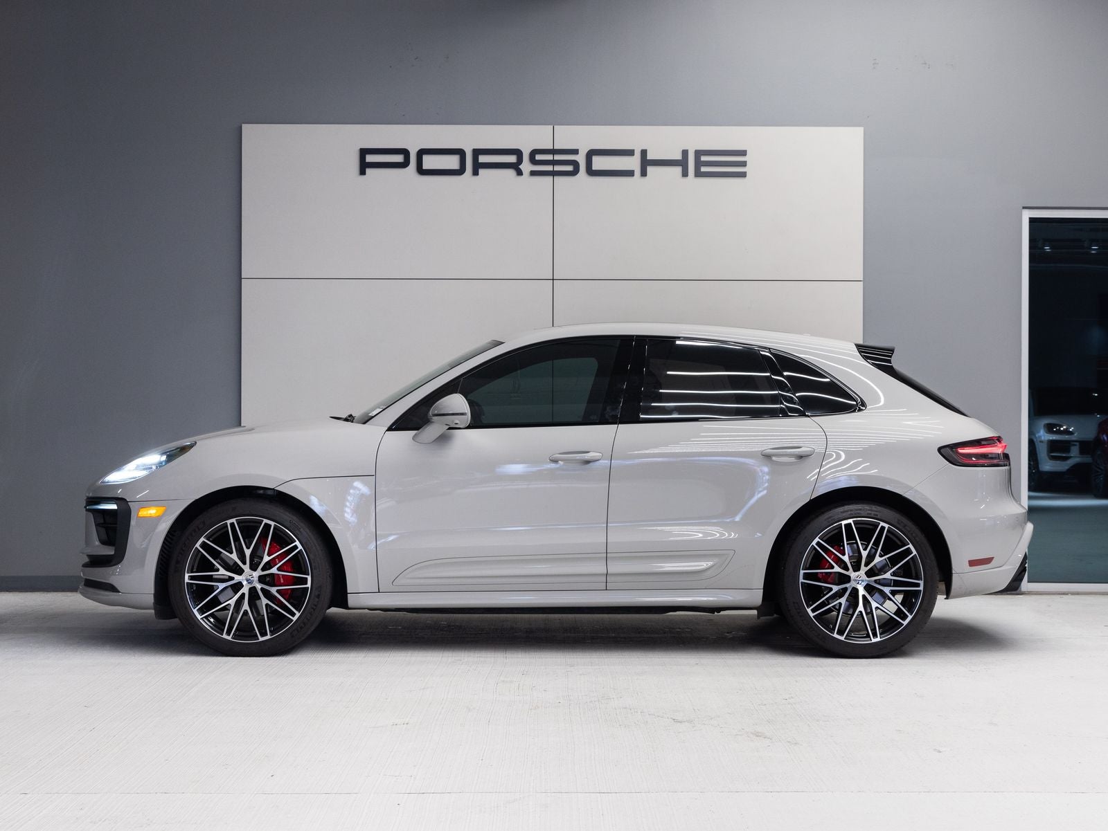 2023 Porsche Macan S