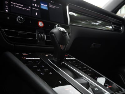 2023 Porsche Macan S