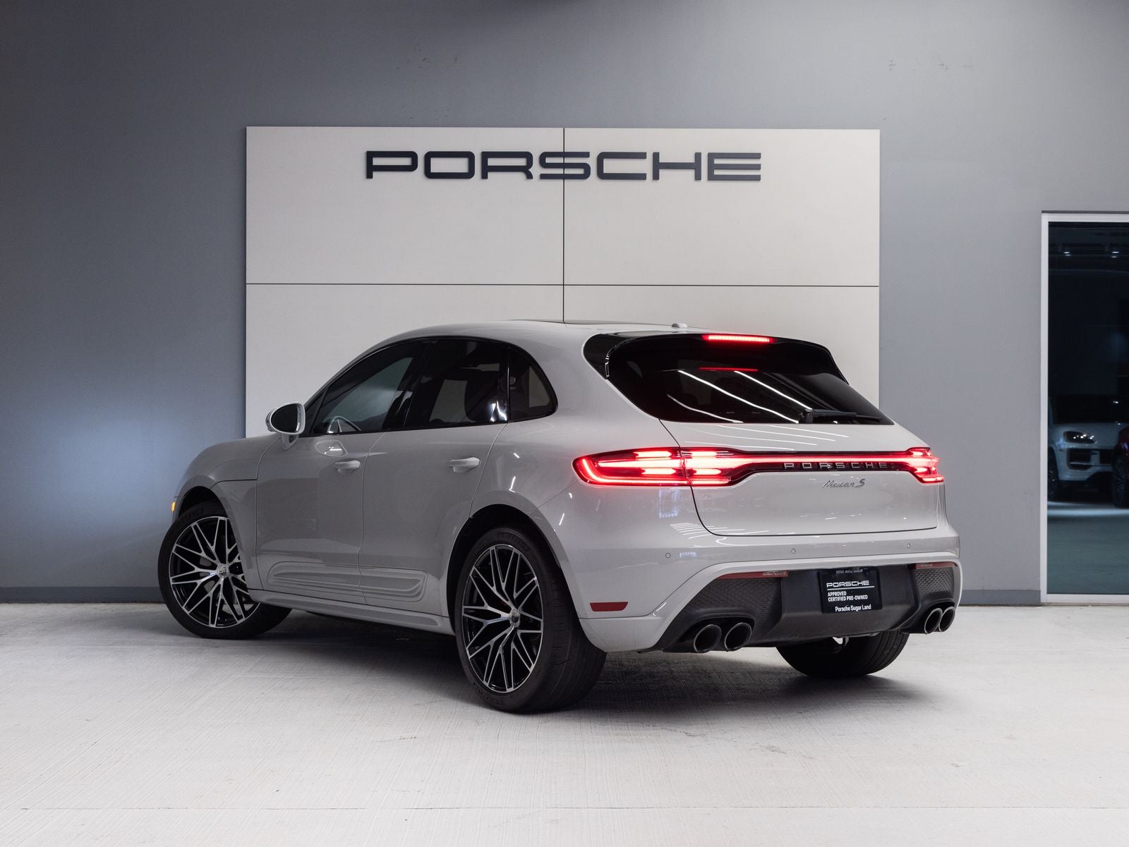 2023 Porsche Macan S