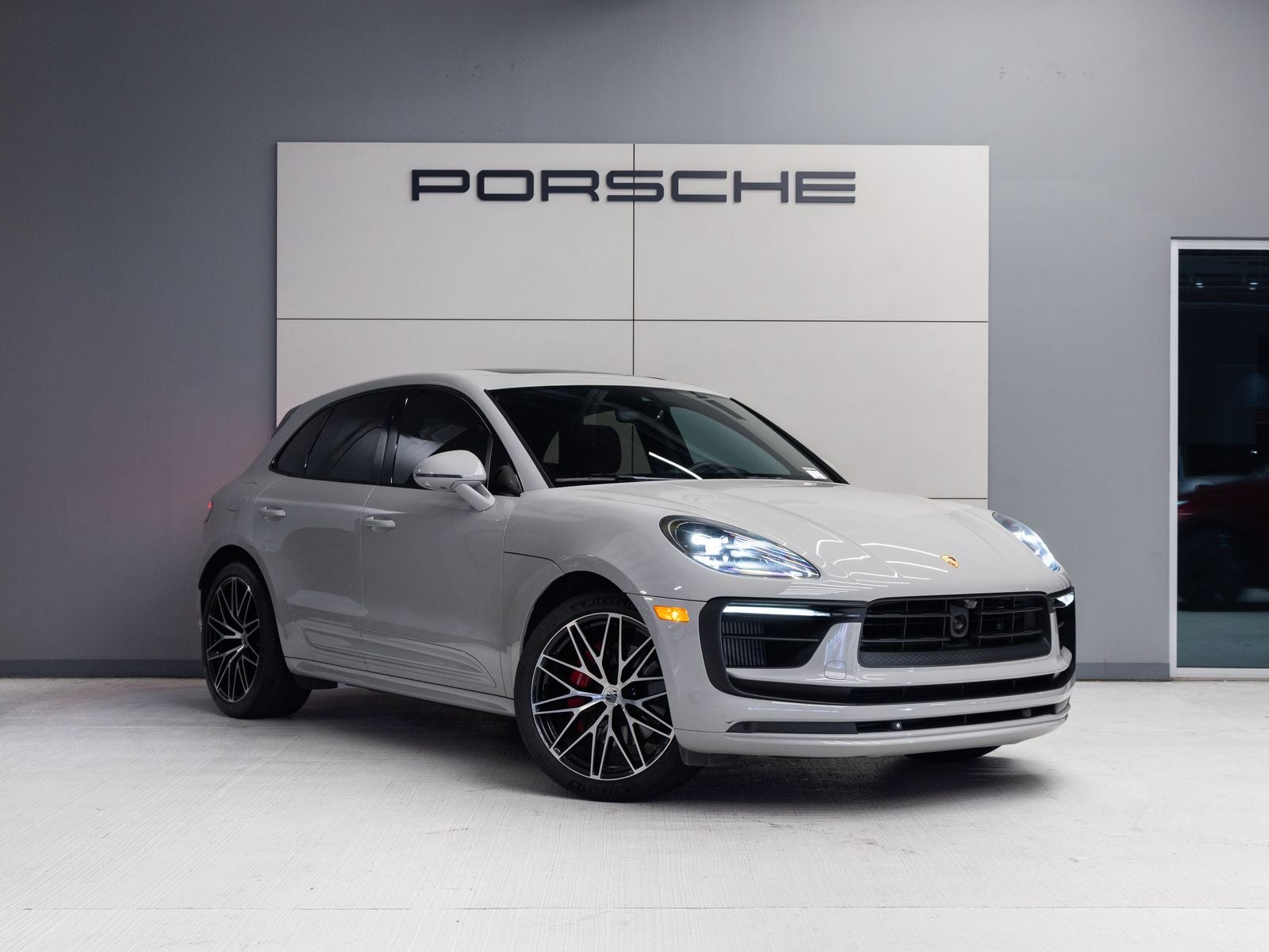 2023 Porsche Macan S