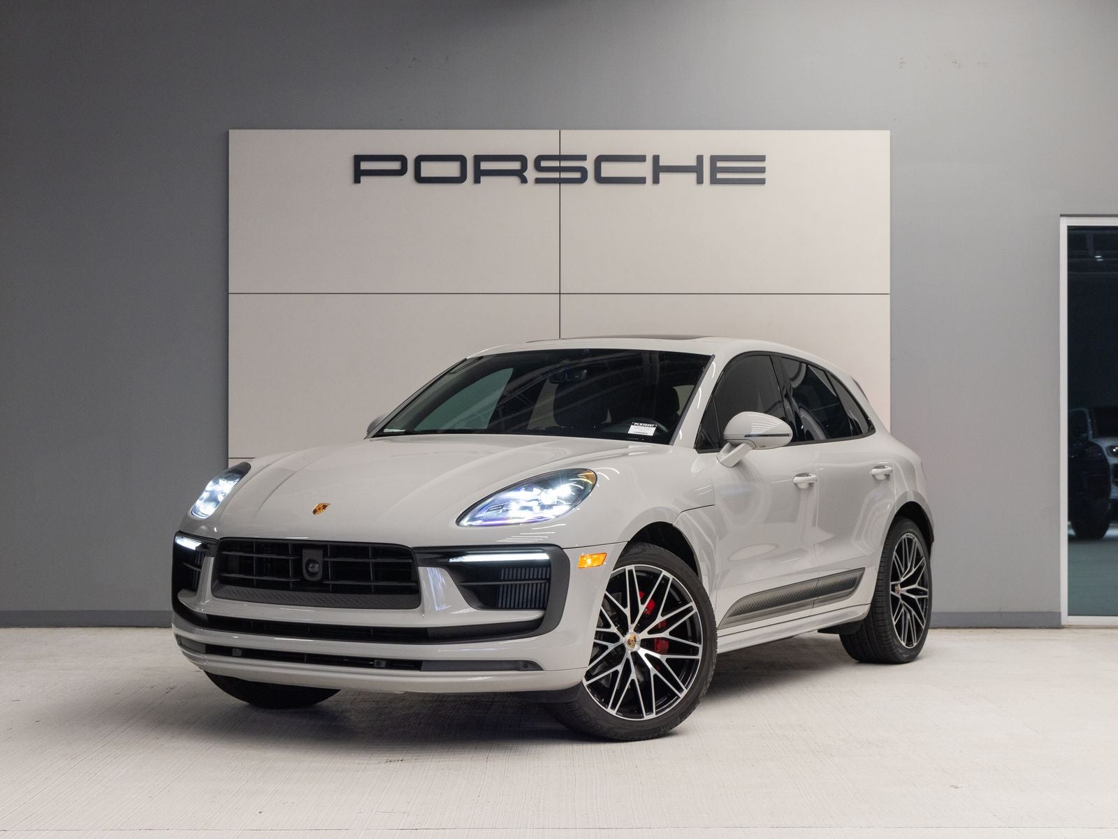 2023 Porsche Macan S