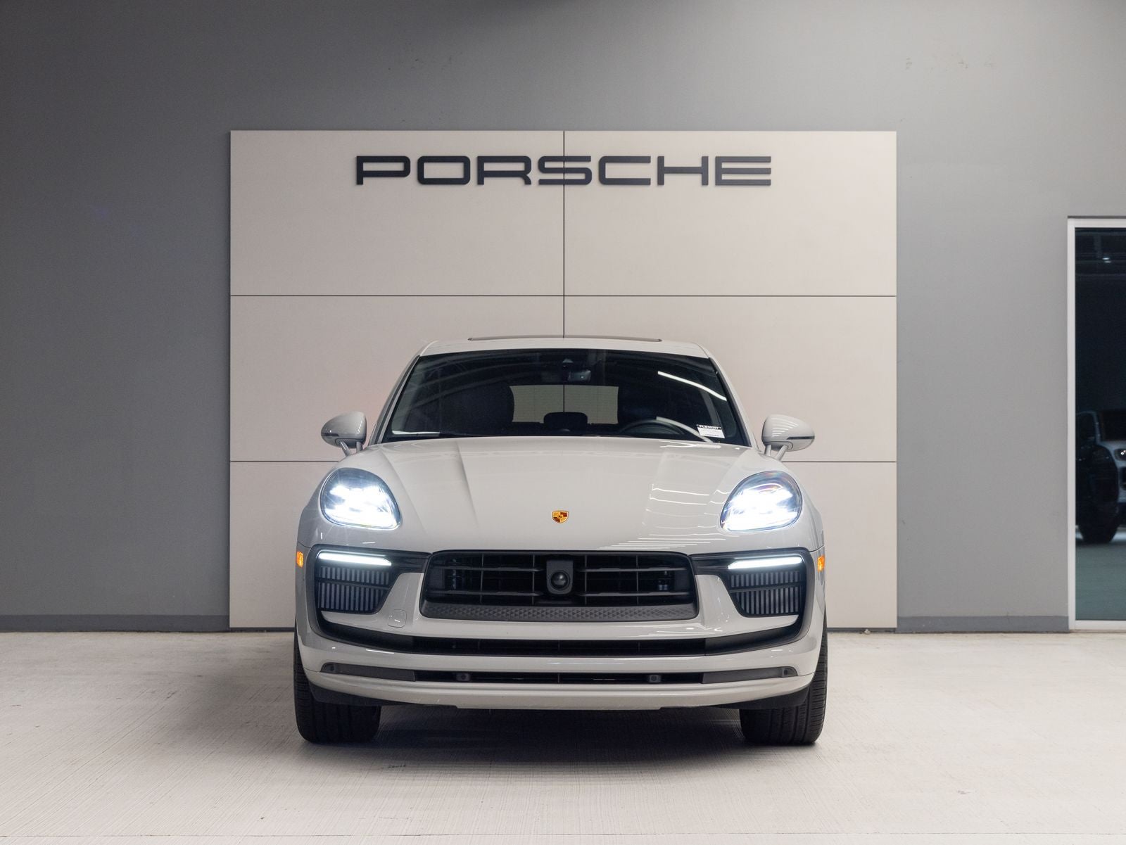 2023 Porsche Macan S