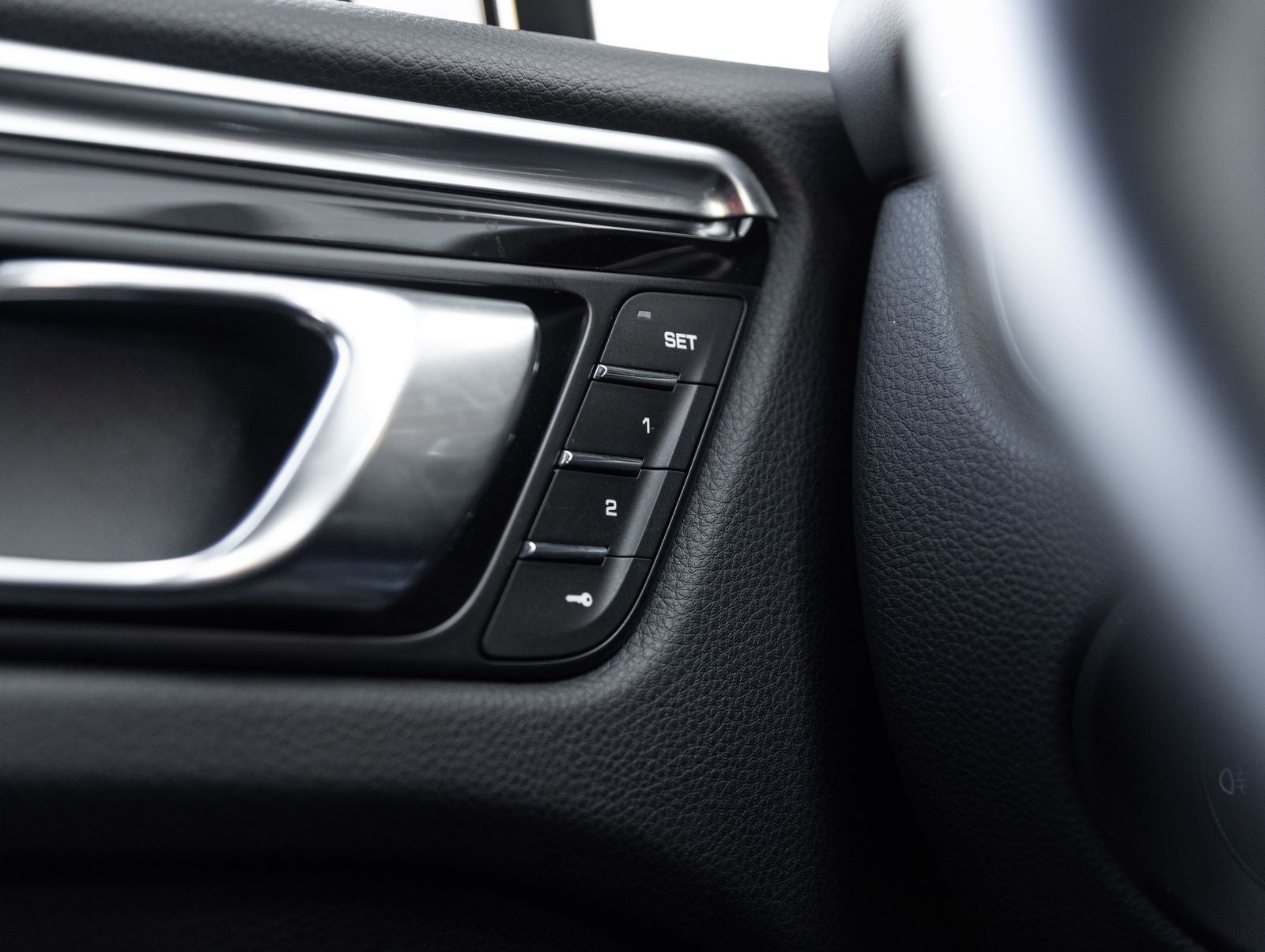 2023 Porsche Macan S