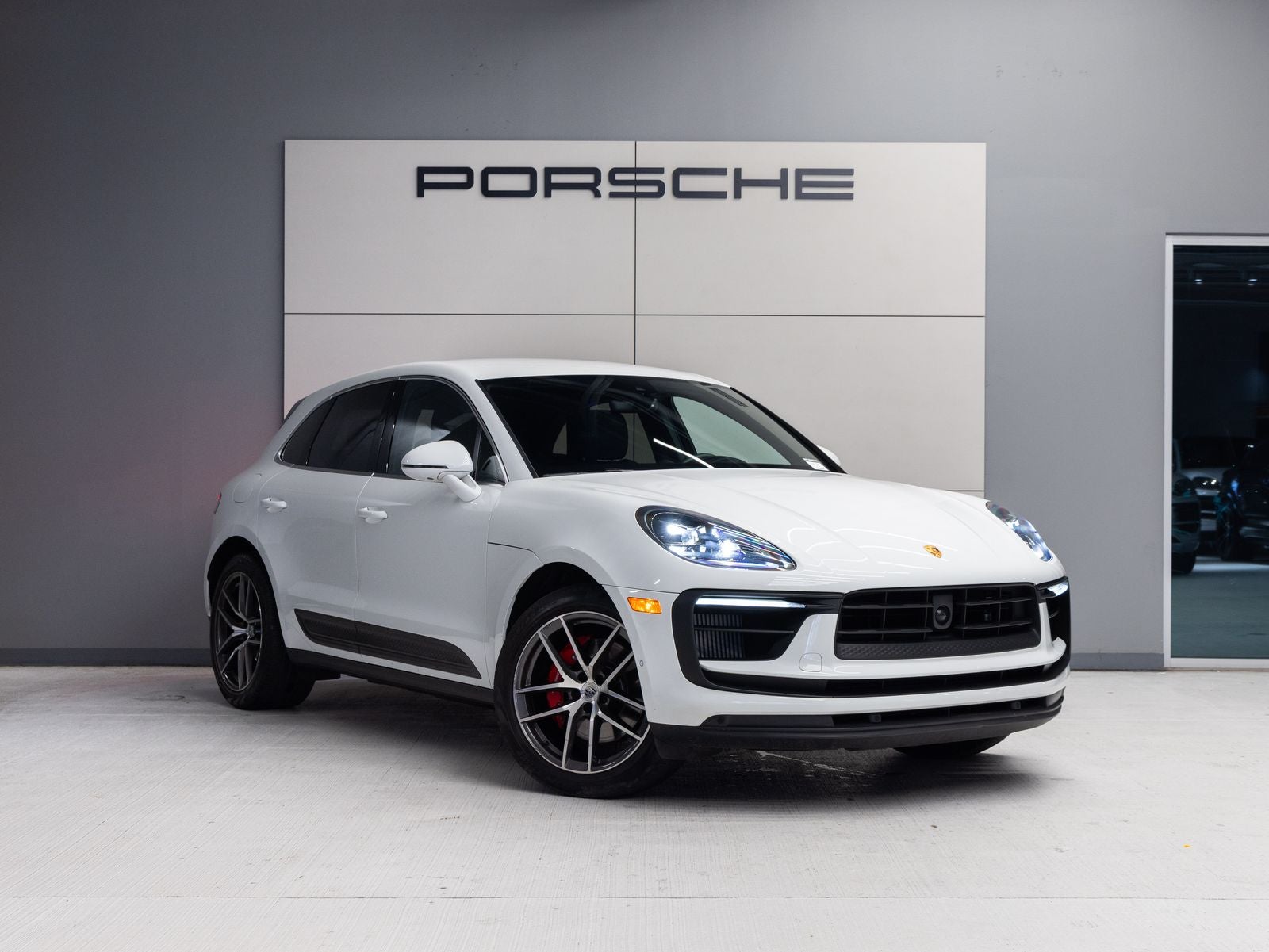 2023 Porsche Macan S
