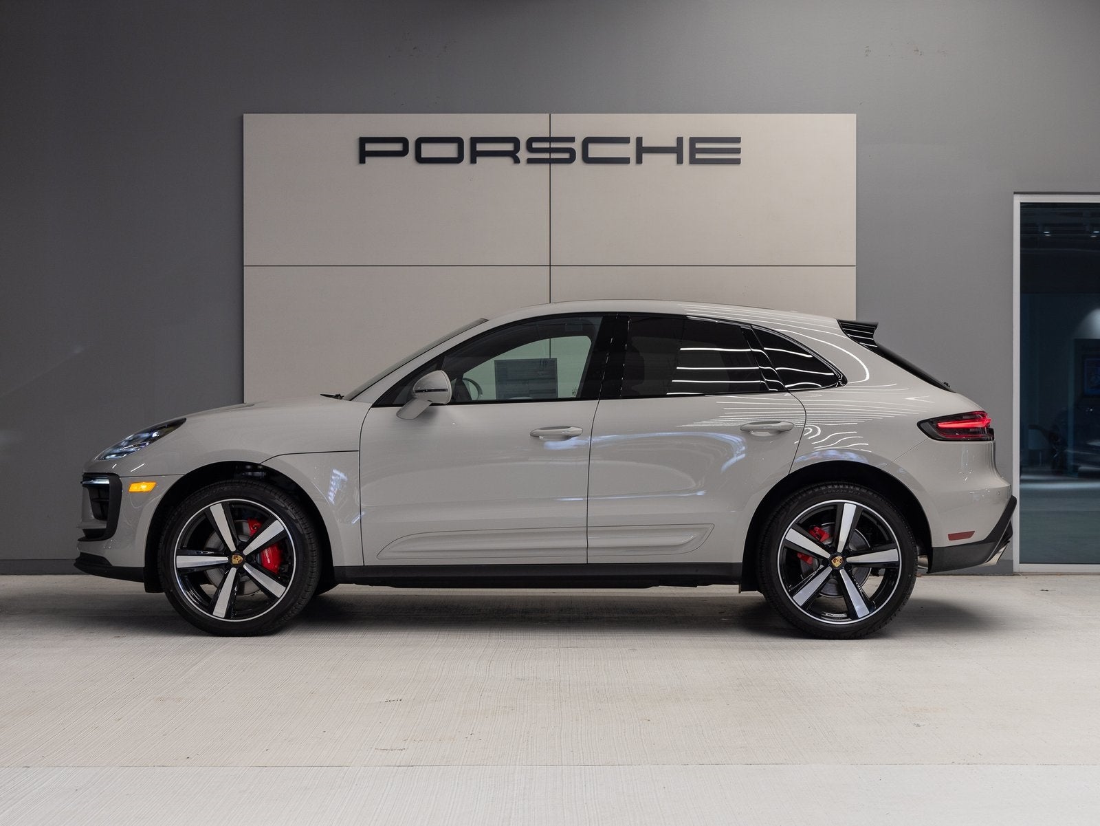 2025 Porsche Macan Macan S