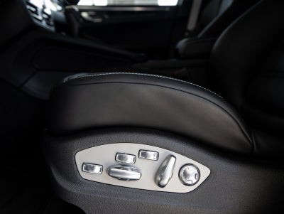 2025 Porsche Macan Macan S