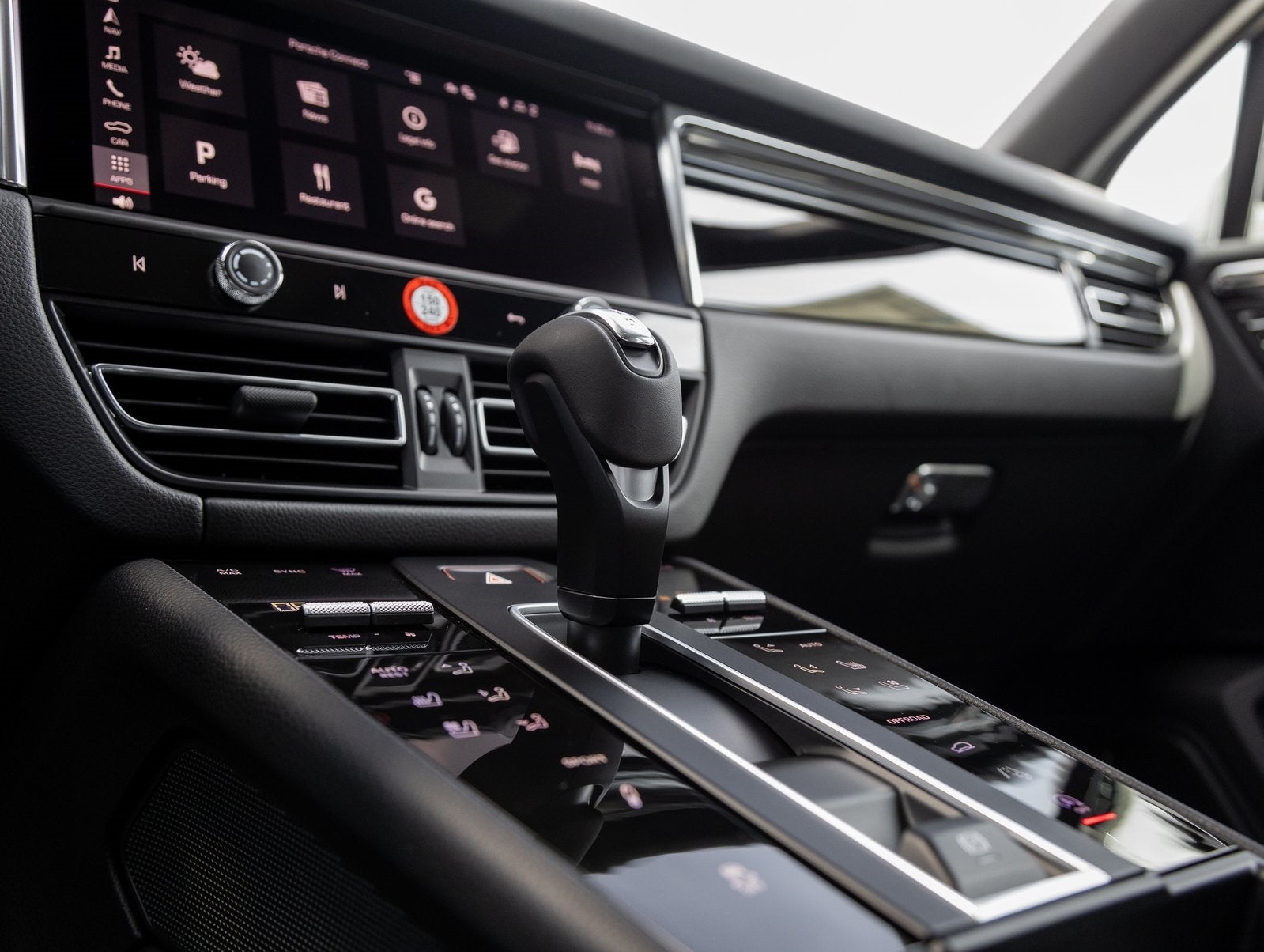 2025 Porsche Macan Macan S