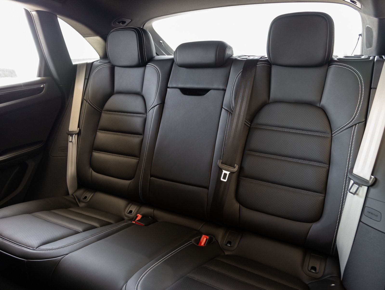 2025 Porsche Macan Macan S