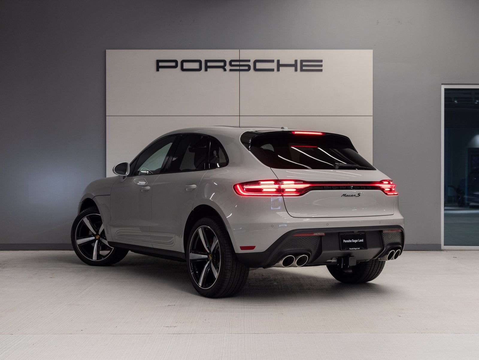 2025 Porsche Macan Macan S
