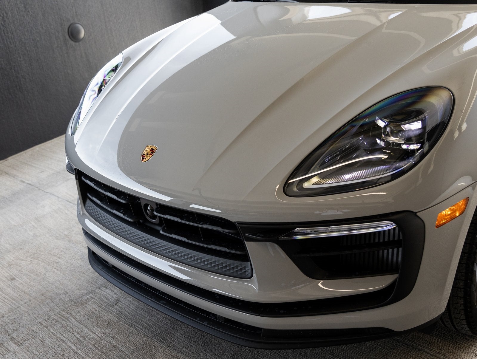 2025 Porsche Macan Macan S