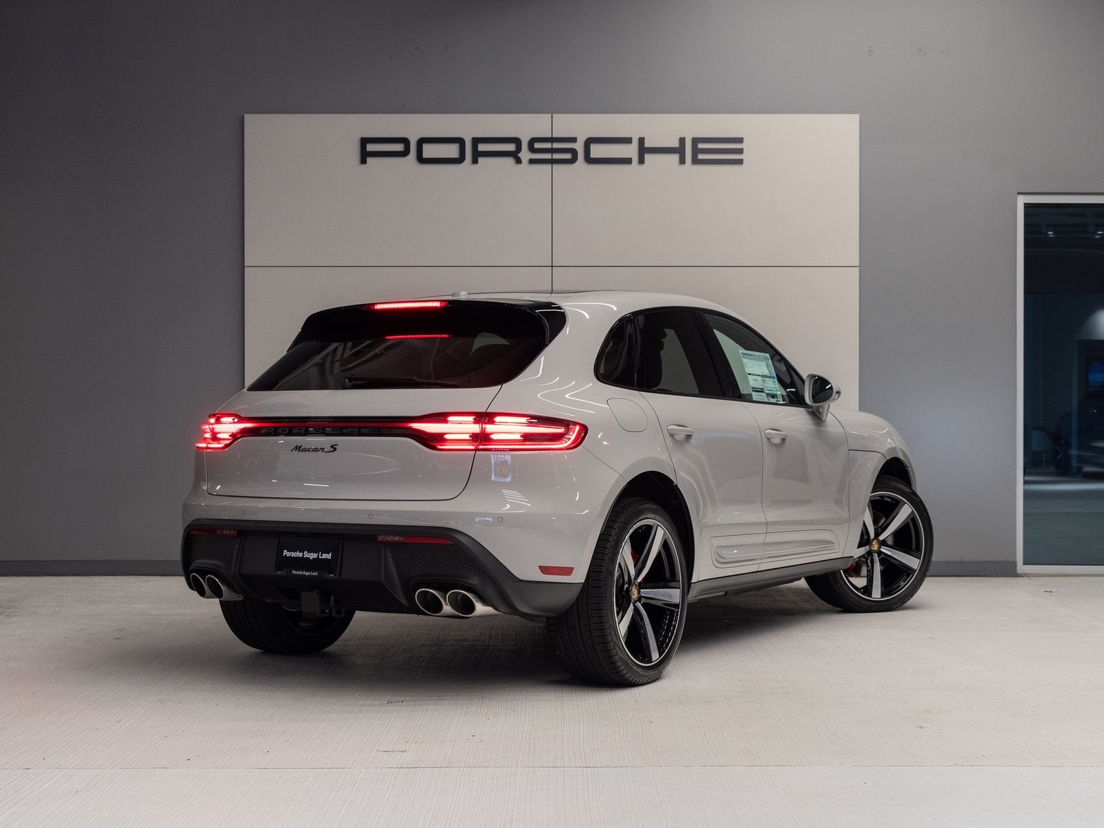 2025 Porsche Macan Macan S