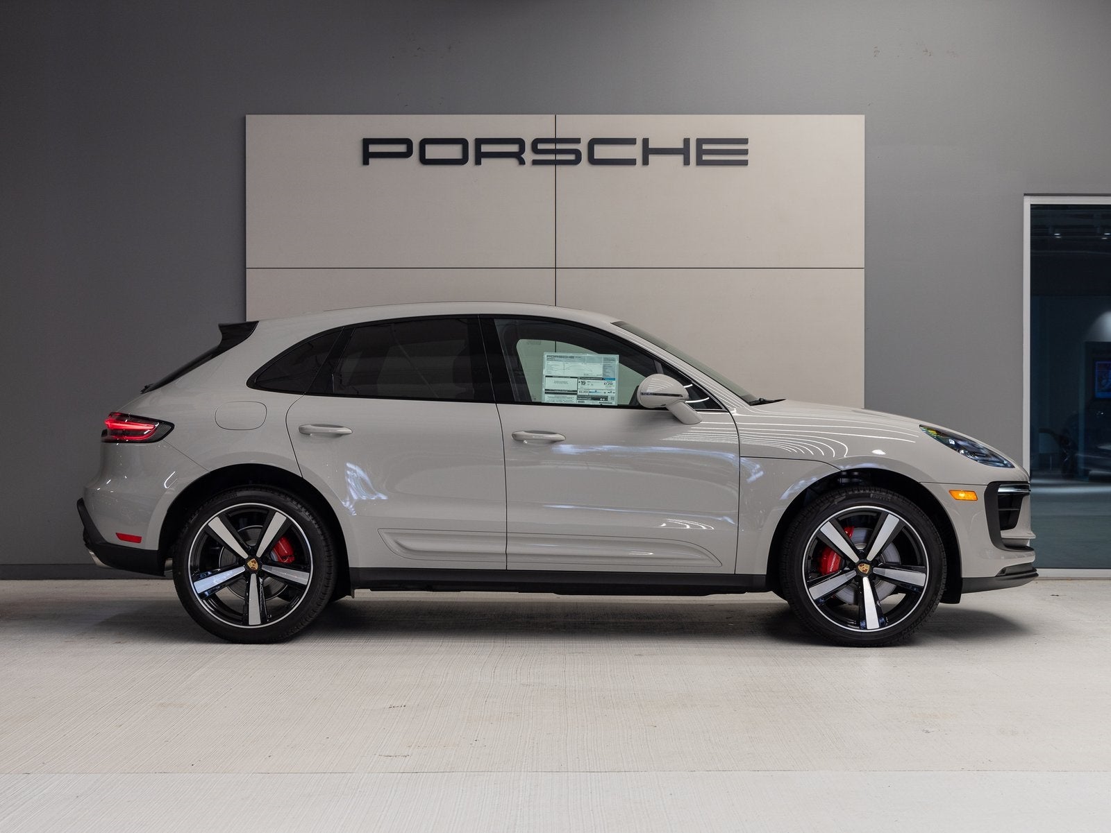 2025 Porsche Macan Macan S