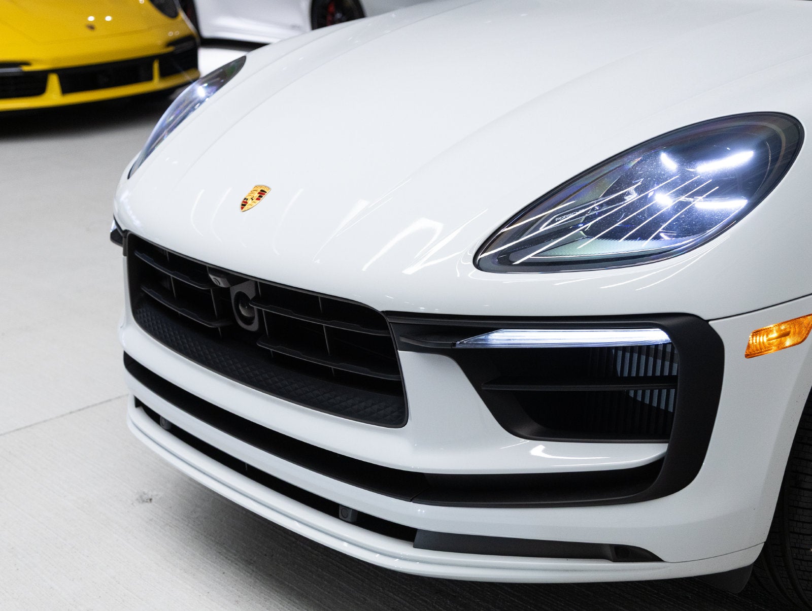 2026 Porsche Macan S - Photo 33