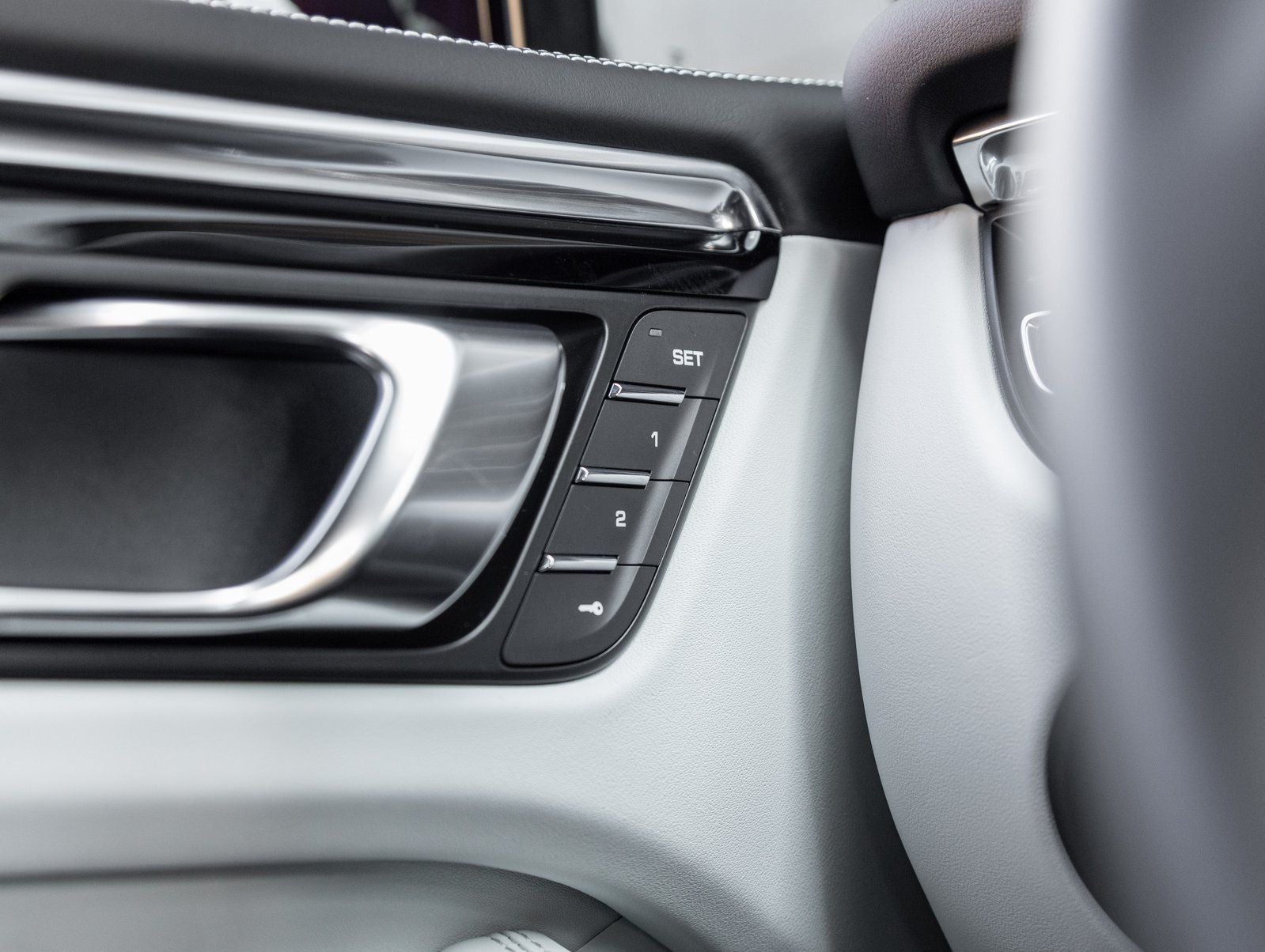 2026 Porsche Macan Macan S