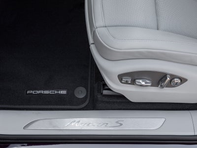 2026 Porsche Macan Macan S