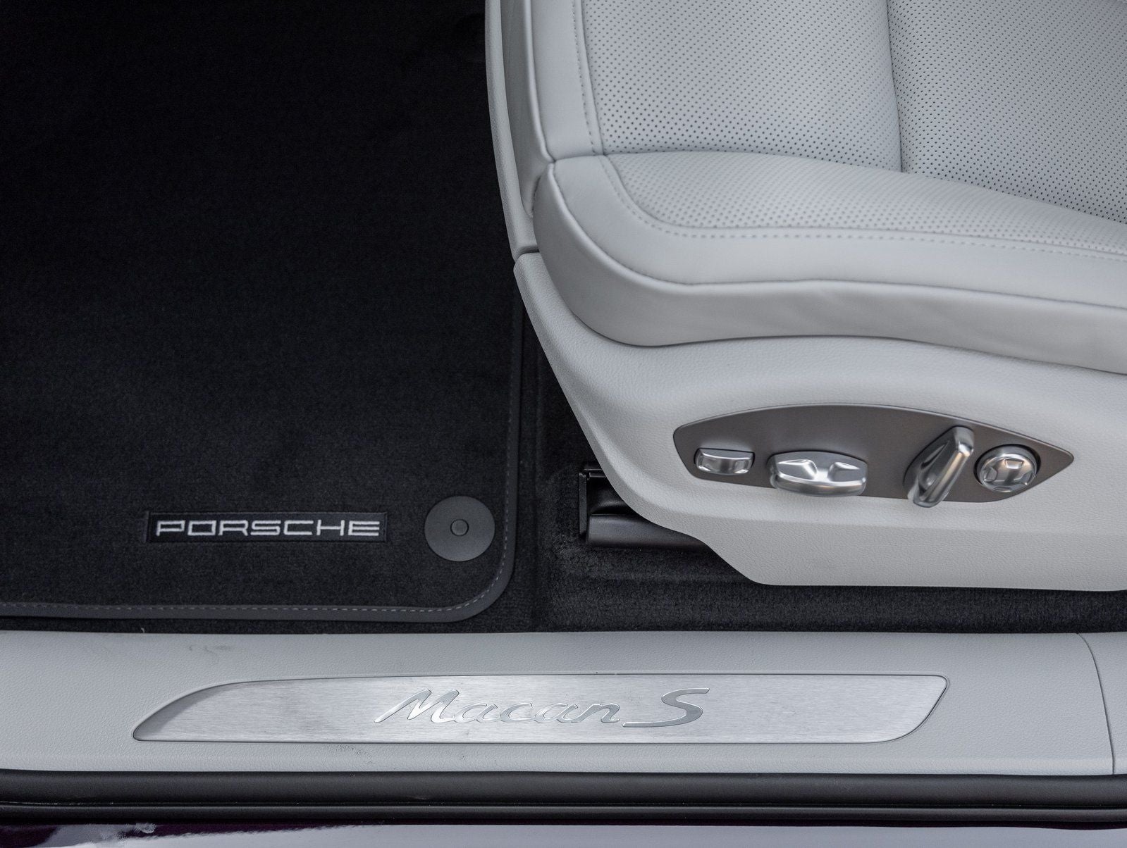 2026 Porsche Macan Macan S