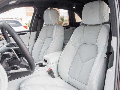 2026 Porsche Macan Macan S