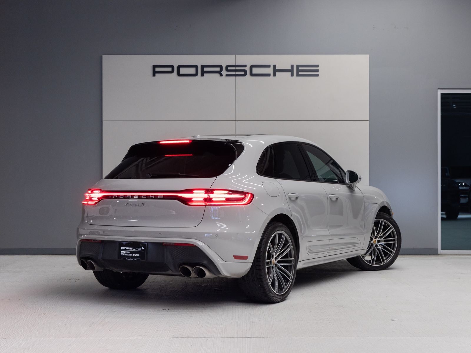 2023 Porsche Macan S