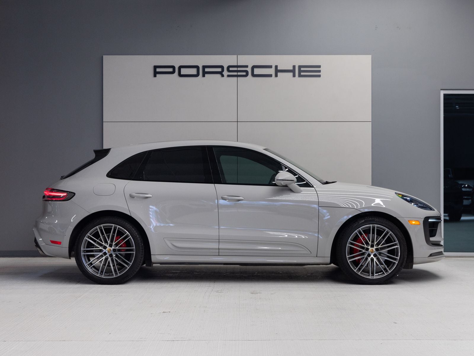 2023 Porsche Macan S