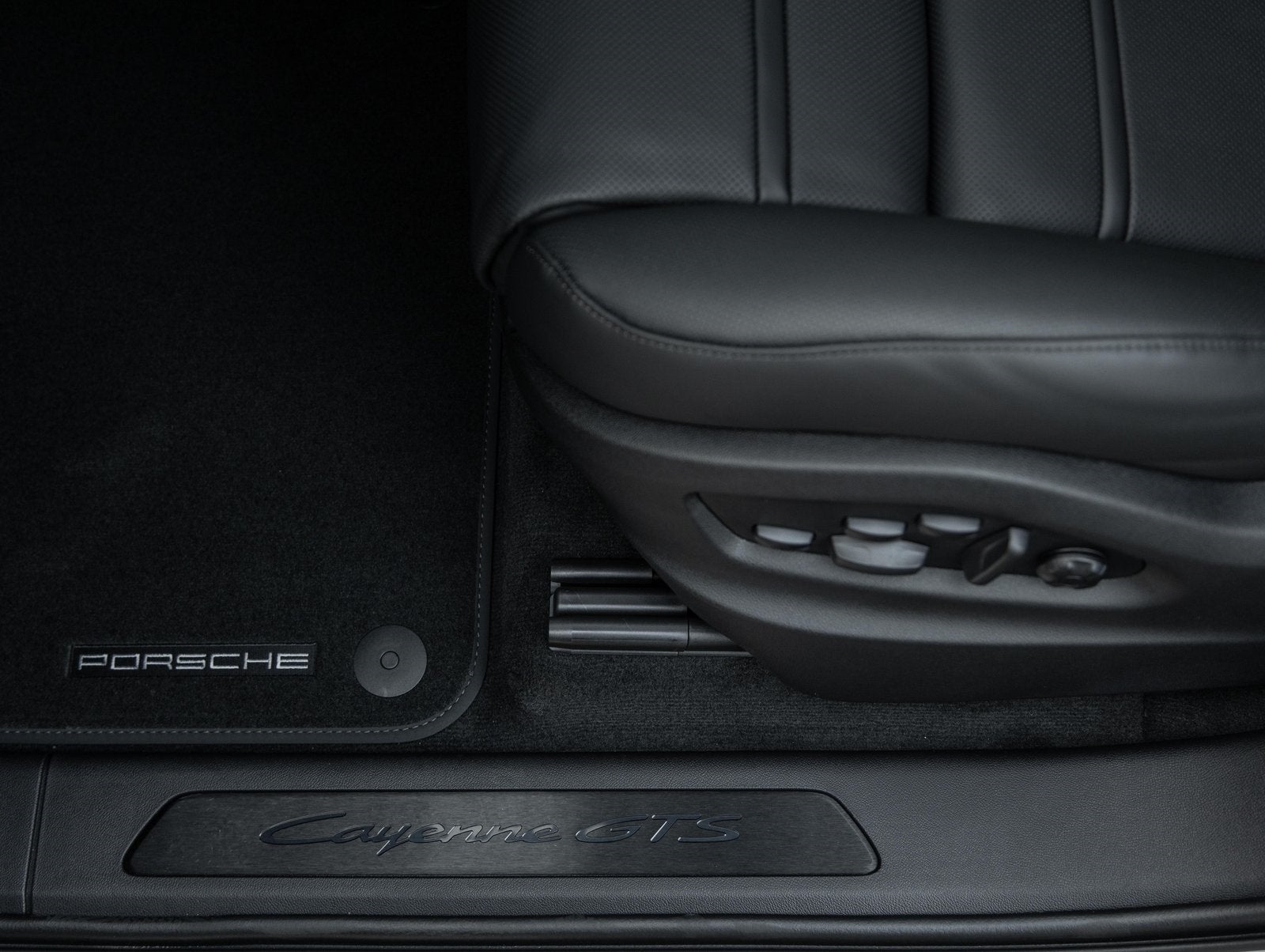 2026 Porsche Cayenne Cayenne GTS