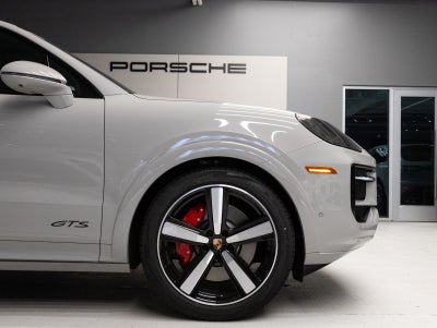 2026 Porsche Cayenne GTS